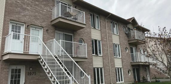 1075 Boulevard Maloney Est (Gatineau) Super Appartement 5 1/2 - Photo 2