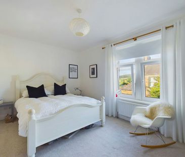 Terraced House to rent on - Photo 3