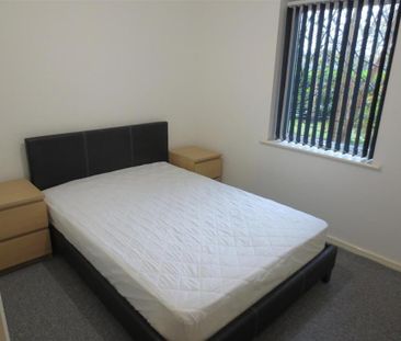 2 bedroom apartment to rent - Photo 3