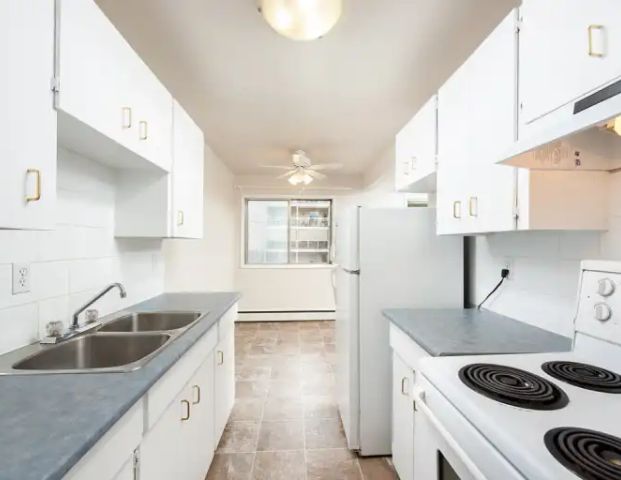 Diplomat Manor | 10303 115 Street, Edmonton - Photo 1
