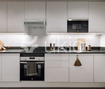 2 bedroom luxury Apartment for rent in Barcelona, Catalonia - Photo 4