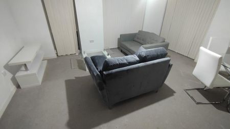 2 bedroom apartment to rent - Photo 3