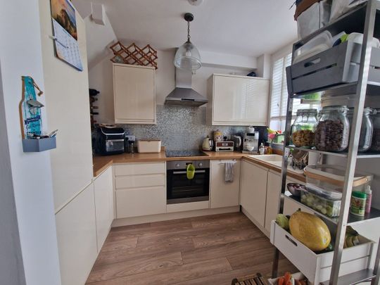 5 Bed Terraced House, New Fosseway Road, BS14 - Photo 1