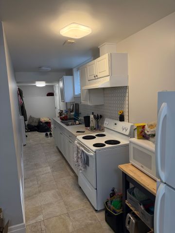 For Lease - 3178 Oak Street Unit# Lower, Innisfil, Ontario - Photo 5