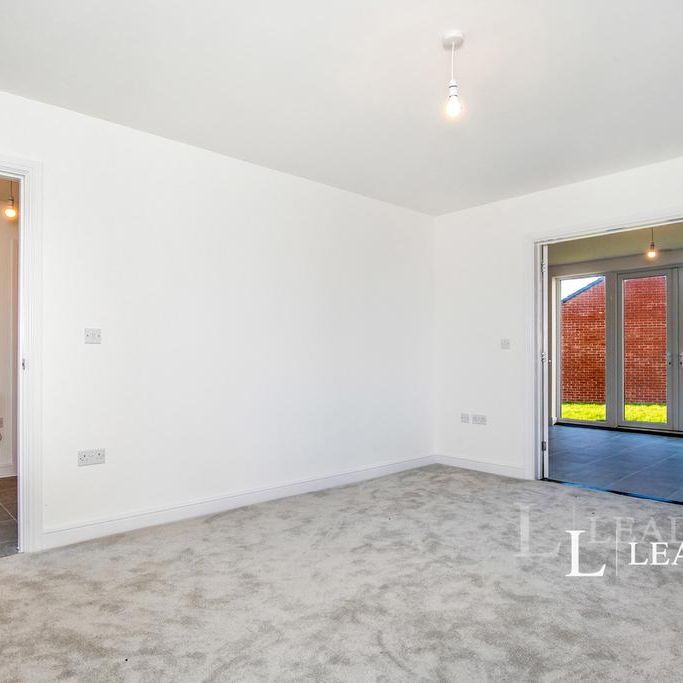 4 bedroom detached house to rent - Photo 1