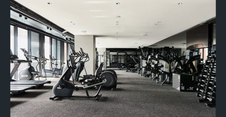 AUSTRALIAN LUXURY THAT FEELS LIKE HOME – IN THE HEART OF RICHMOND! - Photo 3