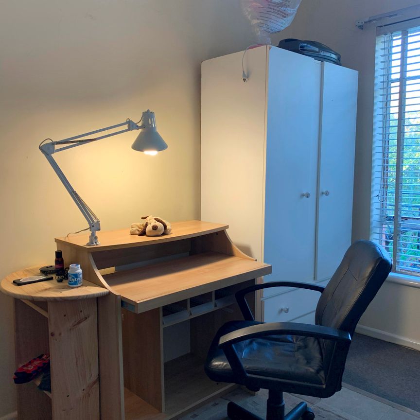 Williamstown - Photo 1