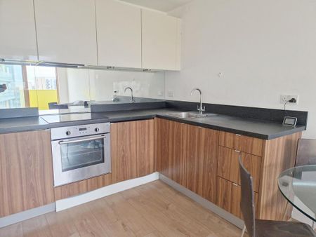 1 bedroom flat to rent - Photo 5