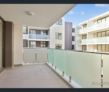 Modern Two Bedroom Apartment in the Heart of Marrickville! - Photo 6