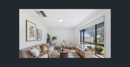 House for rent - Photo 2