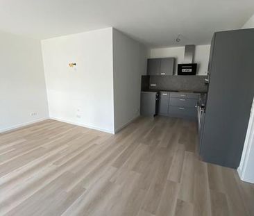 Exklusive 2,5-Zimmer-Wohnung mit Terasse und EBK in Öhringen - Photo 1