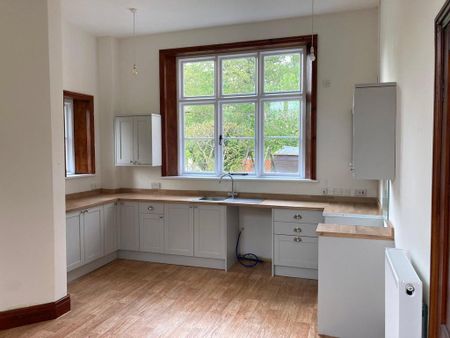 2 bedroom semi-detached house to rent - Photo 5