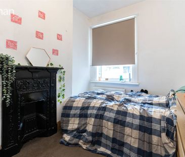 4 bedroom terraced house to rent - Photo 3