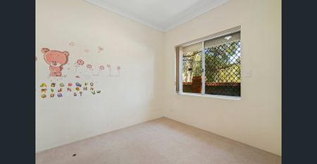 Great location and value - Photo 2