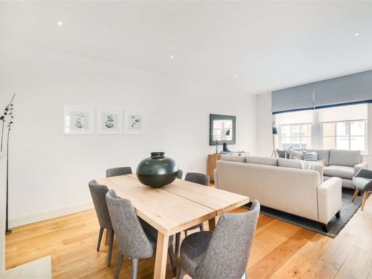 This spacious mews house situated within the gated development that is St. Barnabas Mews - Photo 1