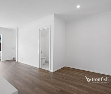 3 BEDROOM TOWNHOUSE at LINC Townhomes - Photo 6