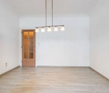 Appartement te huur in Berchem met 1 slaapkamer - Photo 2