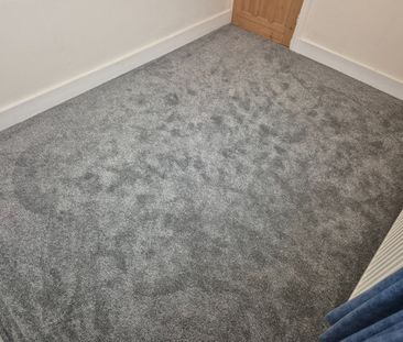 3 Bed Semi-Detached House, Brancaster Road, IG2 - Photo 1