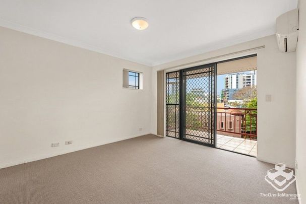 Huge Two Bed With City Views - Photo 1