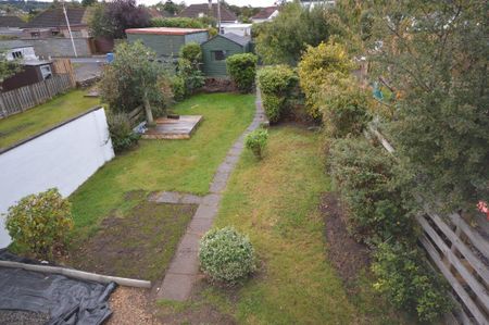 3 bedroom semi-detached house to rent - Photo 2