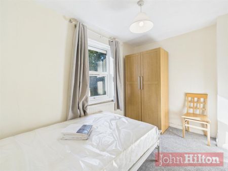 The Highway, Brighton - Photo 3