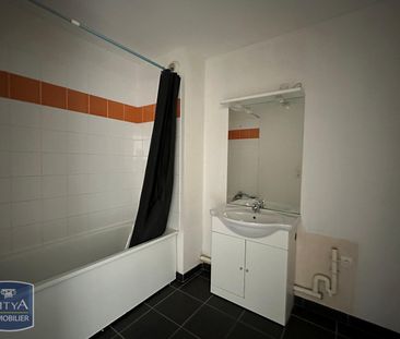 Location Appartement 2 pièces 47m² VENDIN LE VIEIL 62880 - Photo 2