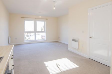 1 bed Apartment To Let - Photo 4