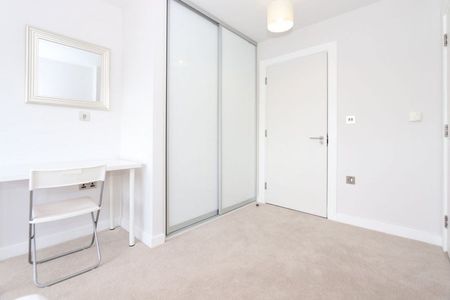 Room in a Shared Flat, Lambarde Square, SE10 - Photo 2