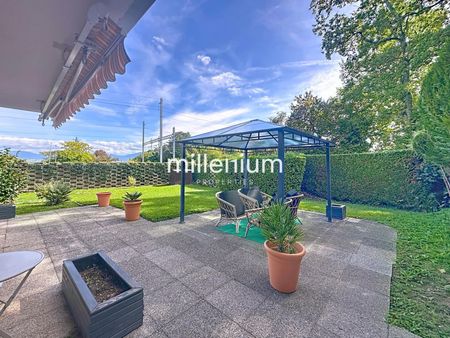 Maison jumelle lumineuse avec beau jardin clôturé - Foto 4