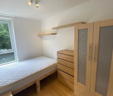 1 Bedroom Room in Flat Share To Rent - Photo 5