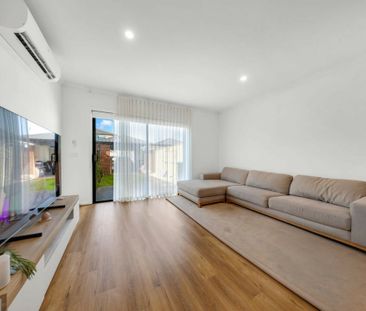 9 Dobre Walk, Truganina VIC, Belconnen - Photo 2