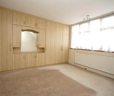 4 bedroom semi-detached house to rent - Photo 5