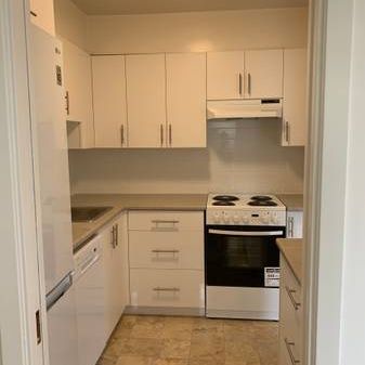 2 Bedroom West End Apartment - Available October 1st, 2024 - Photo 1