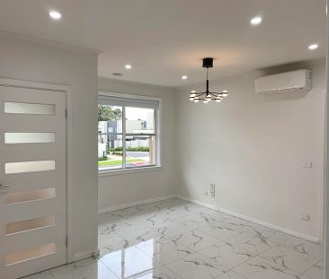 RENOVATED 3 BEDROOM FAMILY HOME! - Photo 4