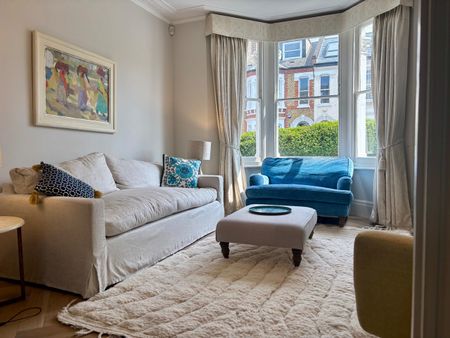 4 Bed Terraced House, Shelgate Road, SW11 - Photo 4