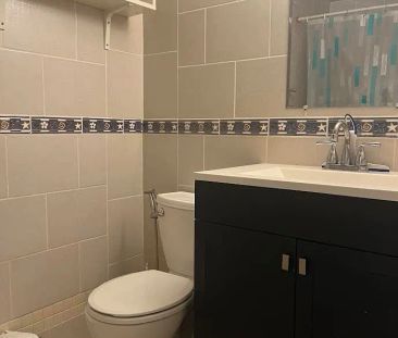 7 Forsythia Road #Upper - Photo 3