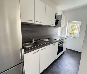 ⁕ Großzügige 3-Raum-Wohnung mit EBK und Balkon ⁕ - Photo 2