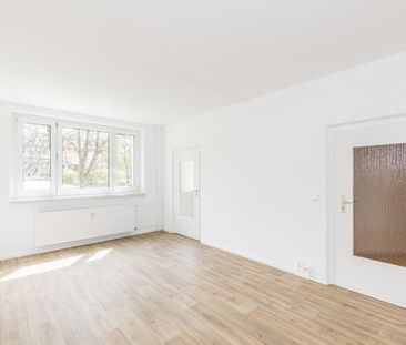Balkon / Helle Wohnung / modernes Bad - Foto 1