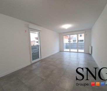 T3 AVEC BALCON + PARKINGS - Photo 2