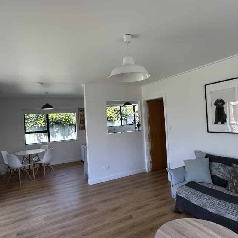 Perfectly Positioned & Beautifully Presented - Photo 1