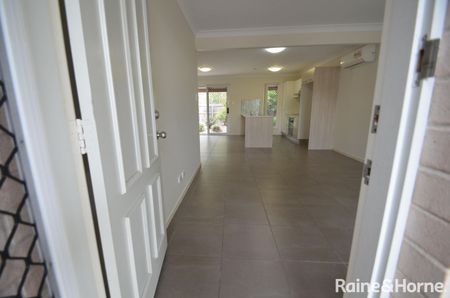 Lovely Modern 3 bed Townhouse For Rent $650 per week - Photo 3