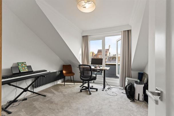 Belsize Crescent, Belsize Park, London - Photo 1