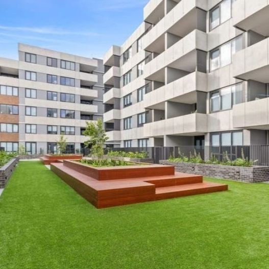 Fully furnished 1-bed apartment, walking distance to Clayton Station and shopping area - Photo 1