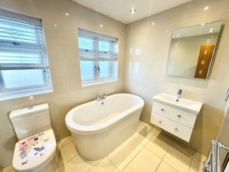 Stanley Road, Rainham, RM13 8AJ, Property for rent - Photo 3