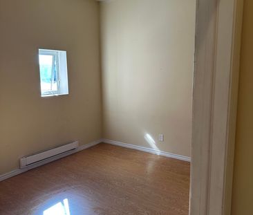 For Lease - 54 Market Square Unit# C, Quinte West, Ontario - Photo 4