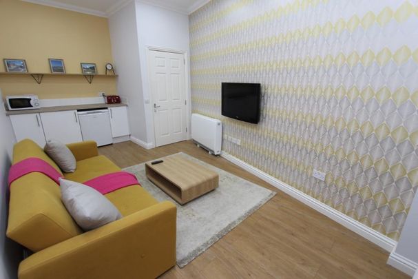 1 bedroom flat to rent - Photo 1