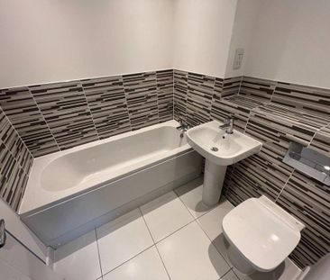 2 bedroom semi-detached house to rent - Photo 6