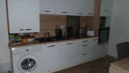 HETTANGE GRANDE-RESIDENCE RECENTE - CUISINE EQUIPEE - TERRASSE - PARKING SS/SOL - Photo 4