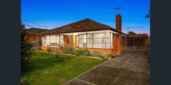 GREAT FAMILY HOME - Photo 3