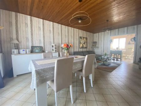 Location maison 3 pièces - 83m² à Les clouzeaux (85430) - Photo 3